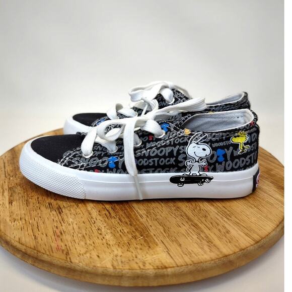 Peanuts Snoopy Black Canvas Lace-Up Converse Style Children's Shoes Size 10 - Picture 3 of 10